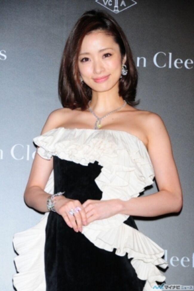 上戸彩エロ画像123枚 濡れ場ヌードや巨乳胸チラ・水着までお宝おっぱいまとめ【毎日更新】105
