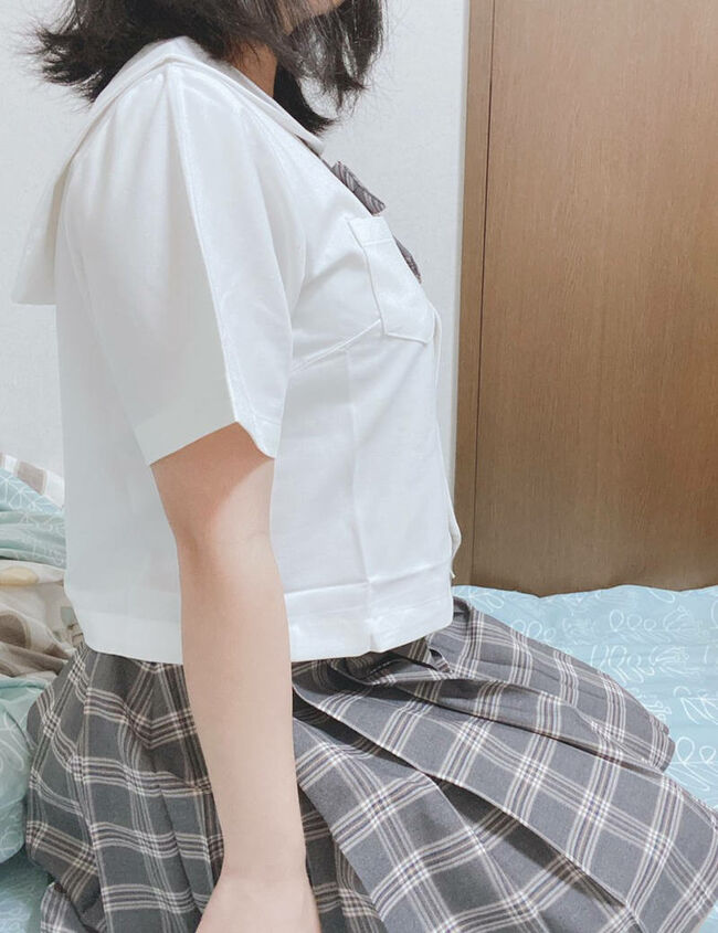 爆乳JK×制服っていう組み合わせ最強すぎｗｗｗ (エロ画像37枚)027