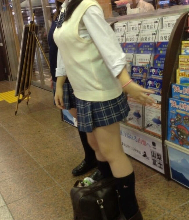 爆乳JK×制服っていう組み合わせ最強すぎｗｗｗ (エロ画像37枚)058
