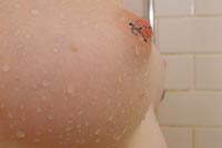 ピンク乳首を集めてみた。頑張れ、あのおっぱい山にのぼるんだｗｗのサムネイル