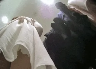 パンチラエロGIF画像135枚 芸能人のお宝パンツや素人の下着盗撮まとめ241