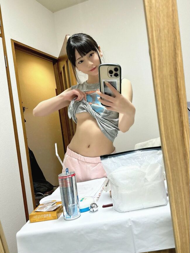 下乳がすてきなおっぱい052