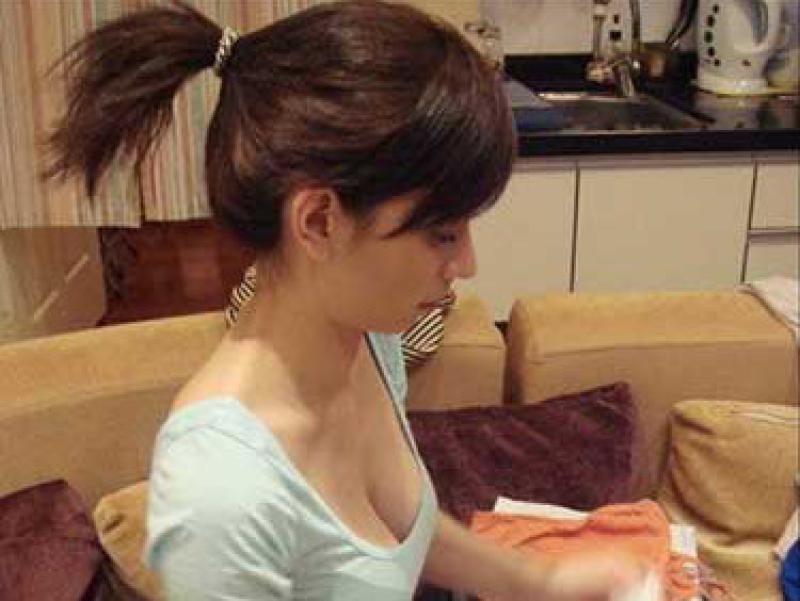 ポニーテール女子のおっぱい画像がエロい！これはヌけますねぇ…のサムネイル