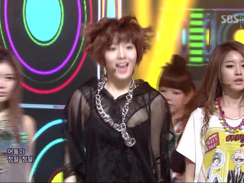 K-POPアイドルT-ARAがガチで乳首ポロリ放送事故のサムネイル