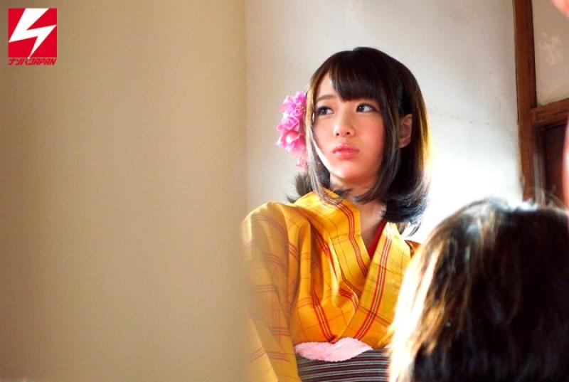 某お江戸テーマパークで働く看板娘を脱がしたら素晴らしい乳をしていた件のサムネイル