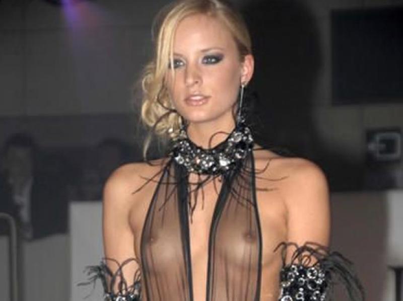 海外のモデルショーがストリップショーな件のサムネイル