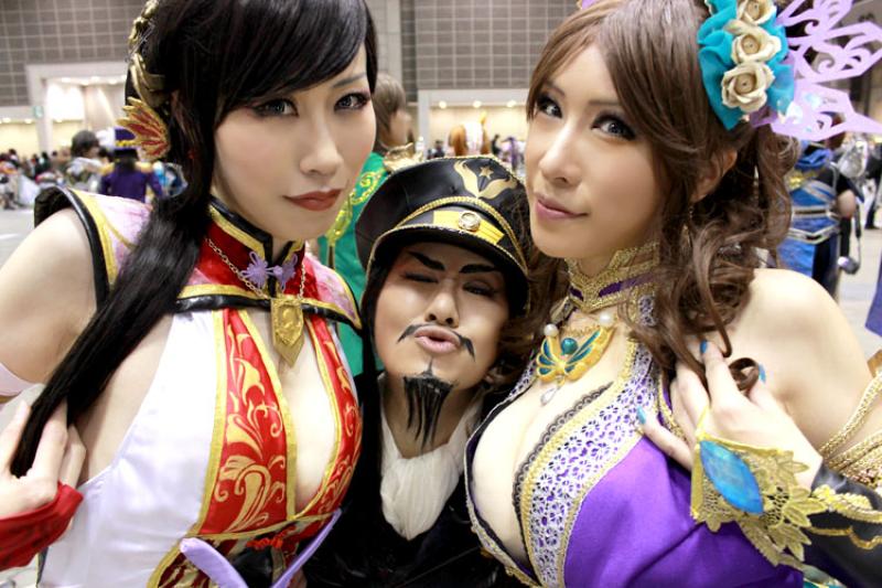 【C88】素人コスプレでシコりたくなるおっぱい画像 その2のサムネイル