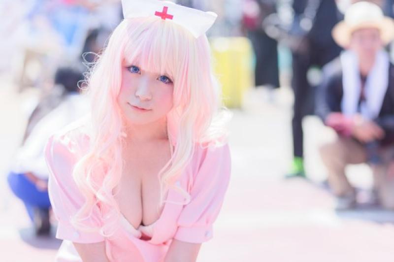 【C88】素人コスプレでシコりたくなるおっぱい画像 その4のサムネイル
