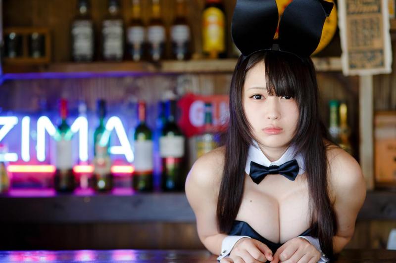 巨乳コスプレイヤー、御伽ねこむのJカップ爆乳おっぱいにパイズリされてぇｗｗｗｗｗのサムネイル画像