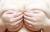 乳首かくして乳房隠さずの手ブラ画像 その3022
