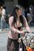 【人妻 胸チラ】母乳が満タンに入っているママさんの胸元はぐうシコ間違いなしｗｗｗ047