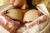 ブラジャーを取っておっぱいをポロッとしてる女子がエロい件024