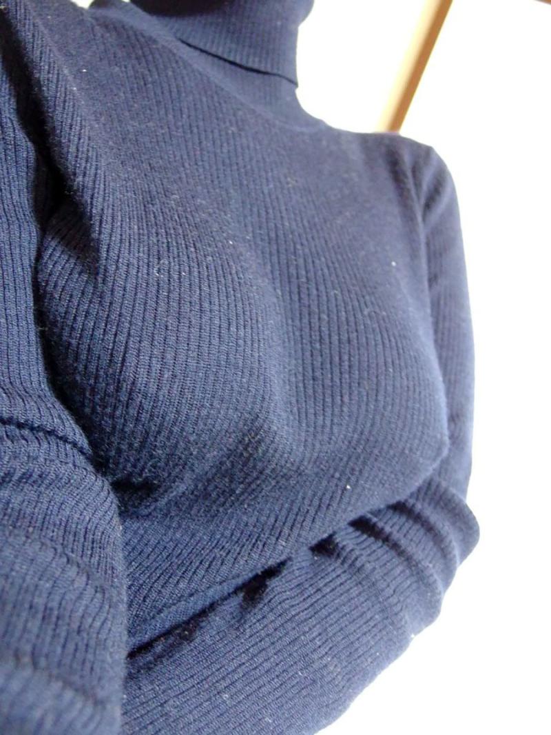 【ニット 巨乳】これほどにおっぱいを強調するエロ衣装があるだろうか？052