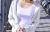 【ノーブラ】乳首が透けて見えるノーブラ女子のおっぱい画像003