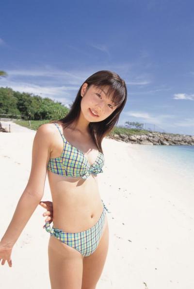 小倉優子エロ画像587枚 手ブラセミヌードや水着などゆうこりんの抜けるグラビア集めてみた359