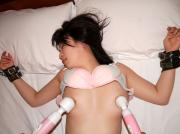 ローターや電マでおっぱいを弄りまわして乳首ビンビンな女ｗｗｗ 29枚のサムネイル画像