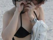 貧乳の女子が水着を着るとJCみたいに見えて興奮しちゃうｗｗｗのサムネイル画像