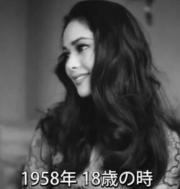 デヴィ夫人のおっぱいヌード！綺麗な乳首がまさに東洋の真珠な画像64枚のサムネイル画像