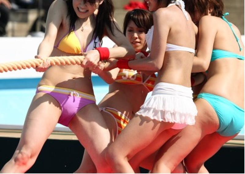 【ロンハー水泳2017】稲村亜美など豪華すぎる芸能人の水着大会でポロリ続出かｗ！？のサムネイル