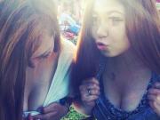 楽しい思い出をSNSに上げてるけど…オッパイに目が行っちゃうｗｗｗのサムネイル画像