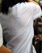 透けブラしてる女の子のエロ画像って、妄想ハンパなく捗るわー。のサムネイル画像