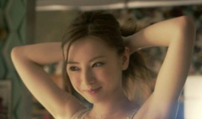 北川景子の貴重な濡れ場おっぱい＆ハプニングパンチラ画像88枚のサムネイル