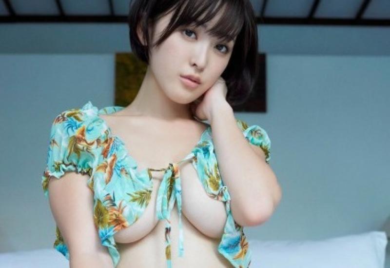 【忍野さら おっぱい】巨乳が溢れ出で仕方ない忍野さらの最新おっぱいのサムネイル画像