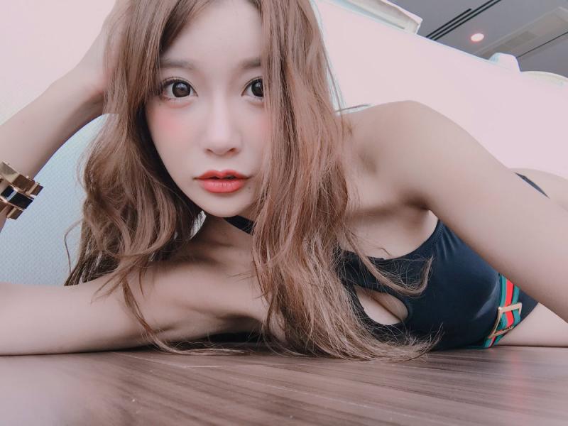 【明日花キララ 自撮り】Gカップおっぱい明日香キララの自画撮り！AVとまた違ってエロいわ～♪のサムネイル