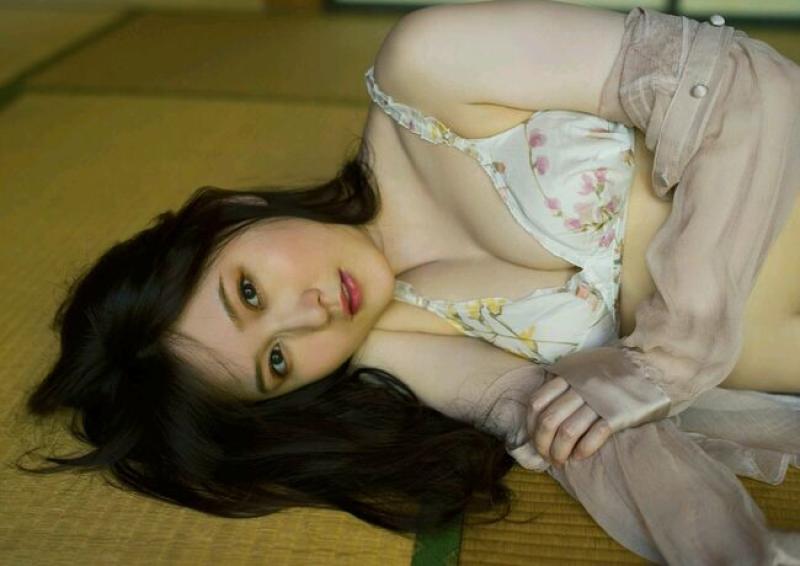 矢倉楓子エロ画像162枚 セミヌードやパンチラ・水着など元NMBメンバーのお宝グラビア集めてみたのサムネイル