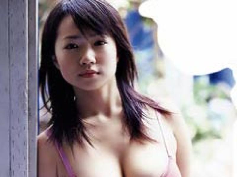 谷澤恵里香 おっぱいのサムネイル