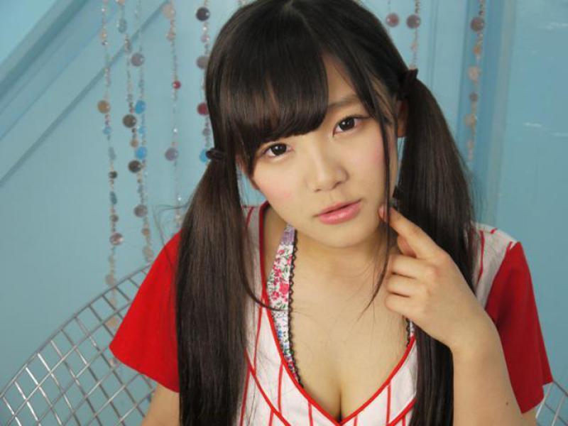 将来巨乳アイドルを牽引する18歳のGカップのサムネイル