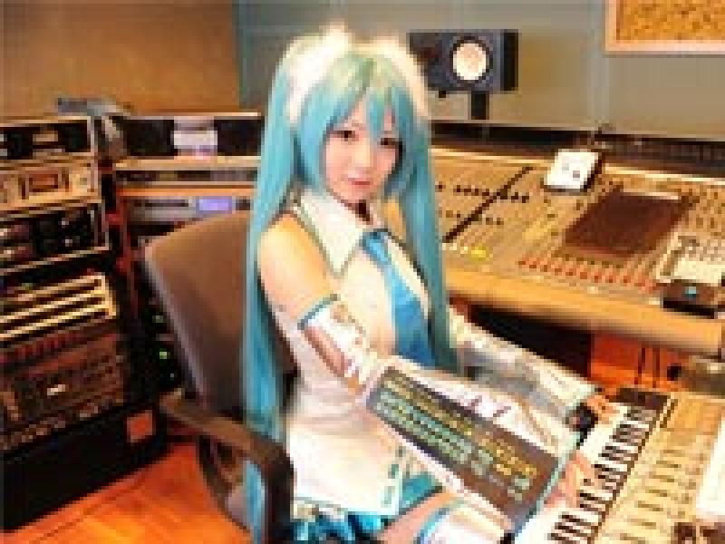 初音ミクコスプレしてるアニソン歌手のRAYコスプレより巨乳がきになる件！のサムネイル