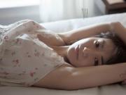 大島優子がAKB卒業前に過激グラビアでおっぱいを強調しすぎだろのサムネイル画像