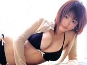 巨乳美女発見元グラビアアイドルの島本里沙のサムネイル画像