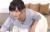 【女子アナ】久冨慶子アナが前かがみで胸チラ！！008
