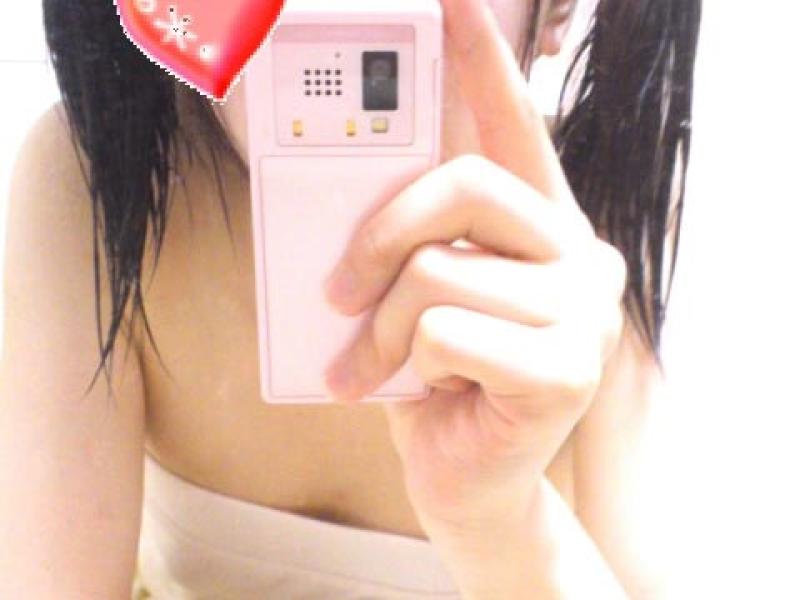 自撮りする貧乳娘!ツインテールがかわいすぐるのサムネイル